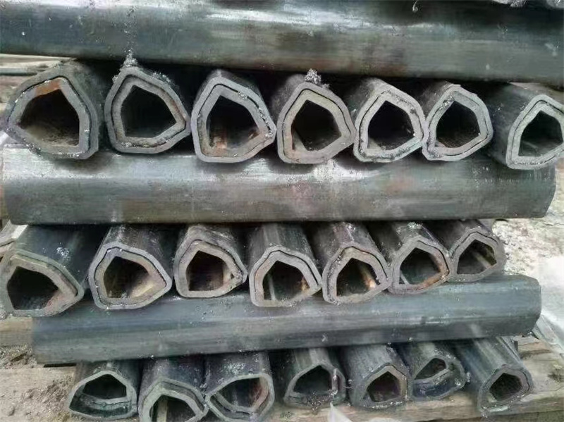 異型管
